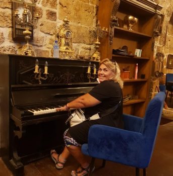 e3af3a87-3d26-40c1-92c7-d34223707648