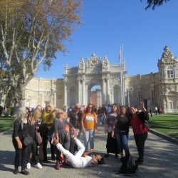 דולמה בחצה תמונת קבוצה 4