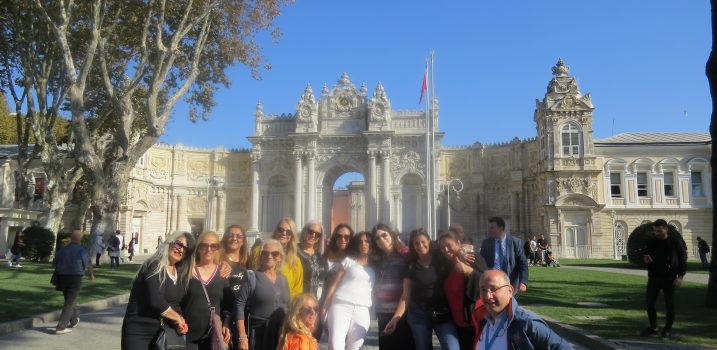 דולמה בחצה תמונת קבוצה 5 מהממת