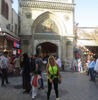 כניסה לבזאר הגדול